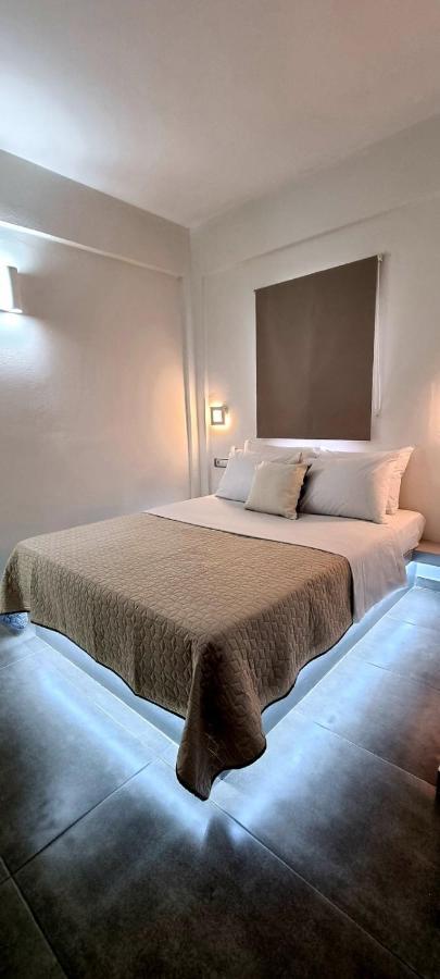 Ether Holiday home Perivolos (Santorini)